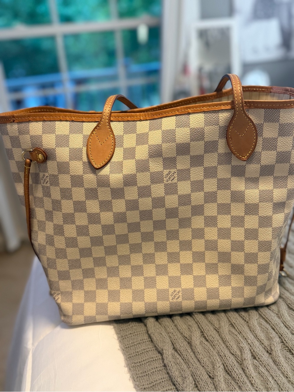 Louis Vuitton Neverfull MM in Azur - Picture 1 of 7